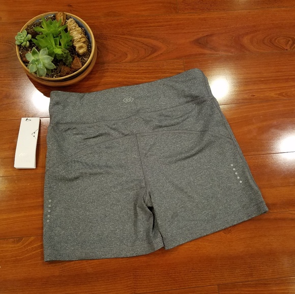 Leg3nd Gray Tights Shorts Size Medium - Picture 2 of 6